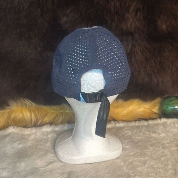 Blue Cap - Picture 4 of 6